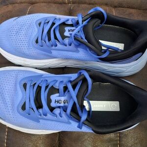Hoka Arahi7 size 8, Stellar blue/cosmos